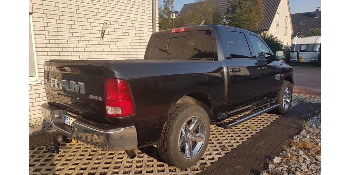 Dodge Ram 2500 Crew Cab Pick-up 44.000 km 42.500 &euro; Castrop-Rauxel 44575