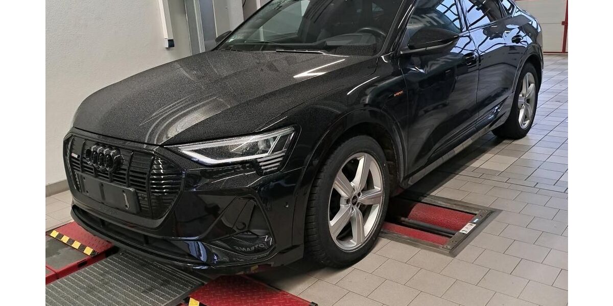 Audi e-tron 29.998 km 38.965 &euro; Hagen 58091
