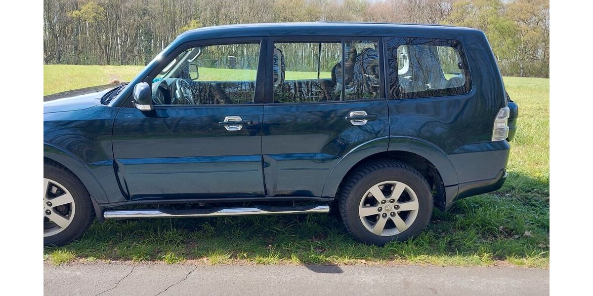 Mitsubishi Pajero 140.617 km 17.800 &euro; Dortmund 44359