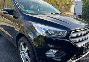 Ford Kuga 109.000 km 9.600 &euro; Essen 45147