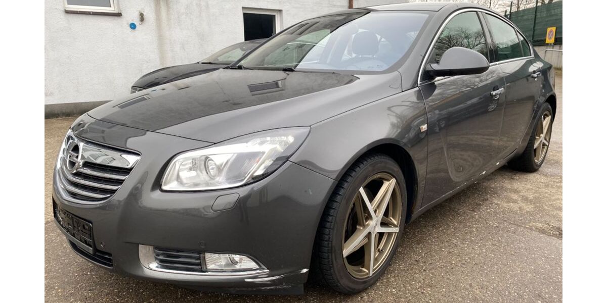 Opel Insignia 111.500 km 6.490 &euro; Essen 45309