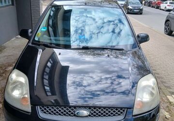 Ford Fiesta 213.100 km 800 &euro; Heiligenhaus 42579