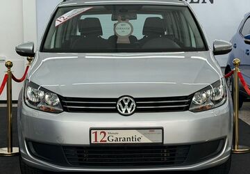 VW Touran 104.763 km 9.999 &euro; Oberhausen 46049