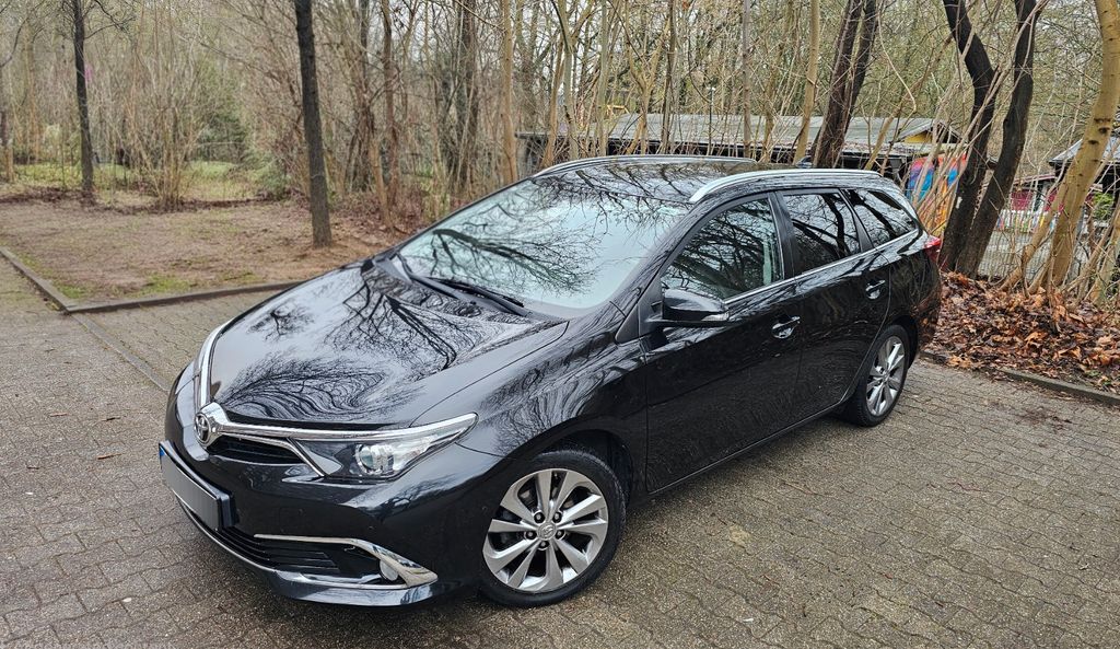 Toyota Auris Touring Sports 165.000 km 8.000 &euro; Essen 45279
