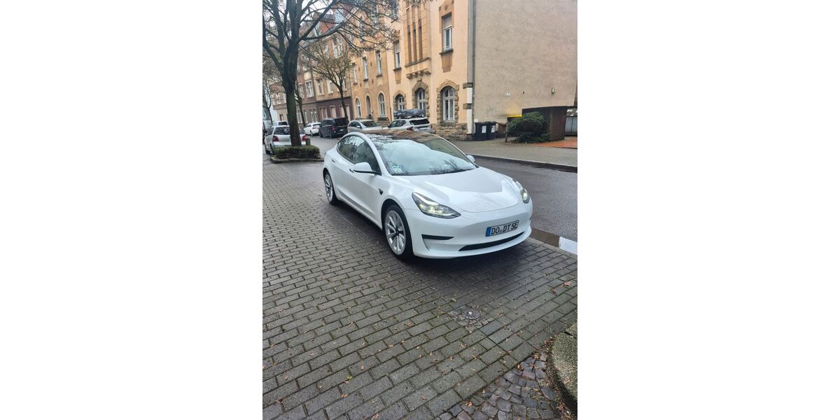 Tesla Model 3 37.000 km 26.999 &euro; Dortmund - Innenstadt-West 44149