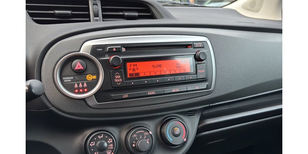 Toyota Yaris 1.0 Basic Radio 91.836 km 2.700 &euro; Wuppertal 42327