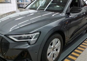 Audi e-tron 54.579 km 36.355 &euro; Hagen 58091