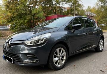 Renault Clio 101.000 km 10.200 &euro; Frankfurt 60314