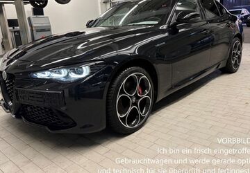 Alfa Romeo Giulia 12.353 km 37.210 &euro; Oberhausen 46049