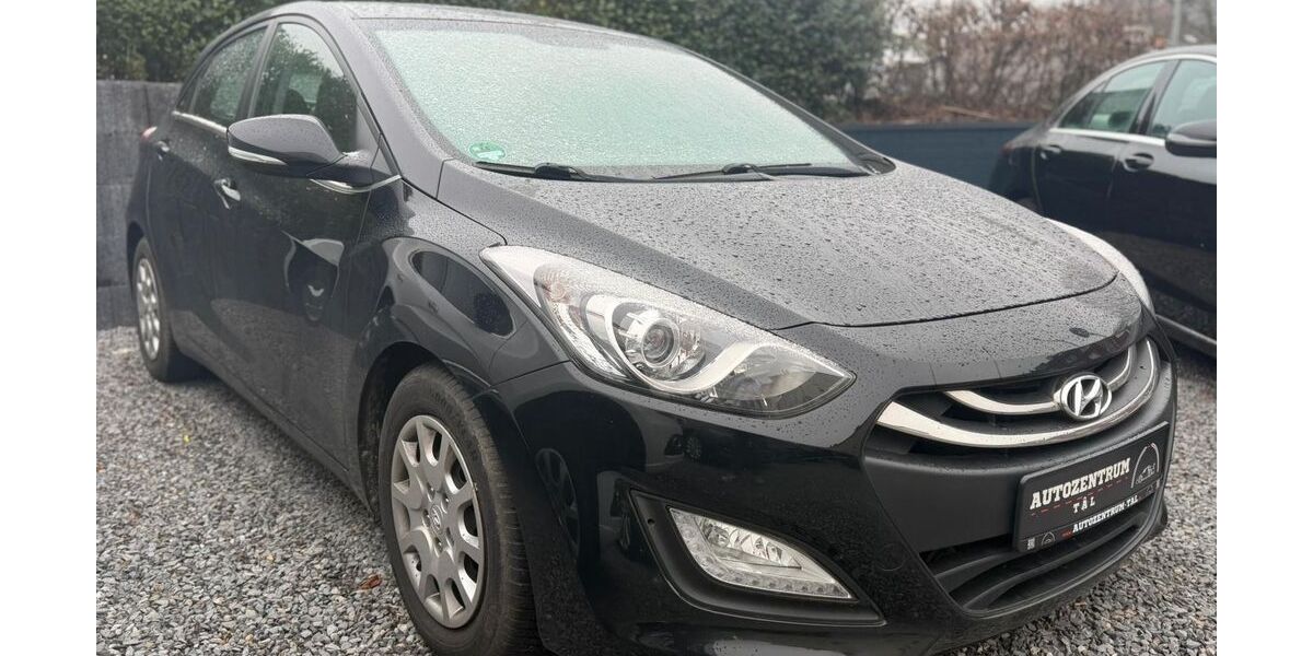 Hyundai i30 65.000 km 11.990 &euro; Wuppertal 42289
