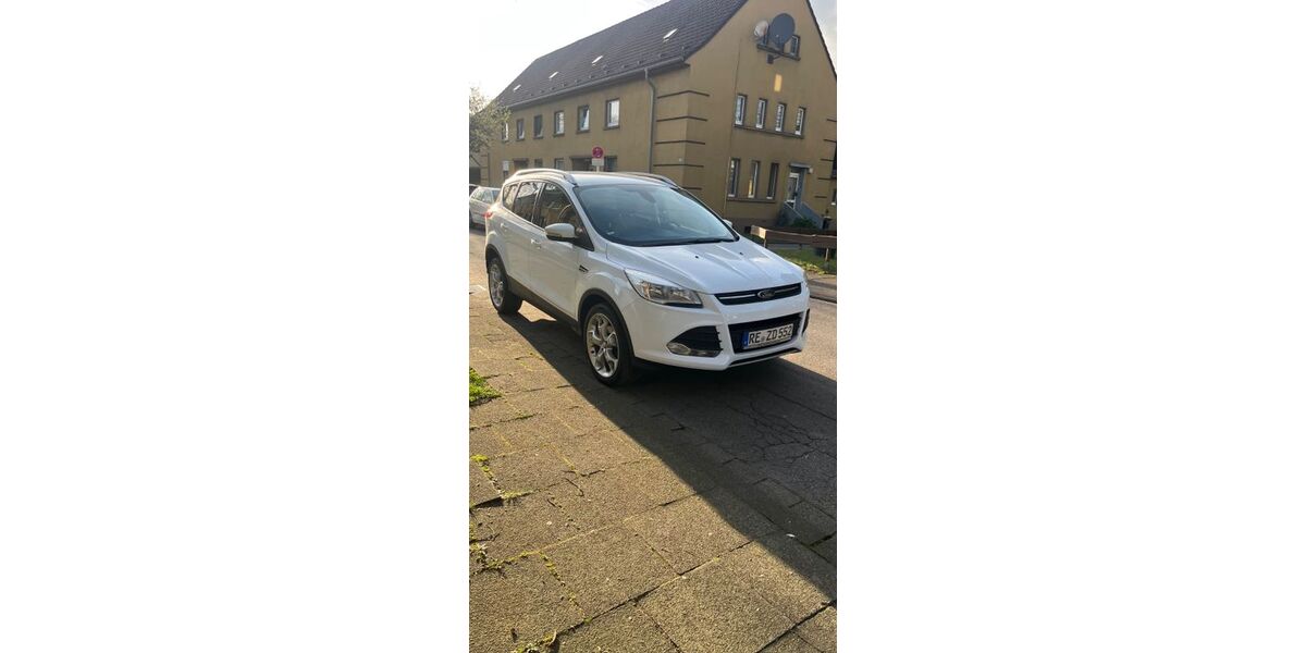 Ford Kuga 142.877 km 9.500 &euro; Marl 45772
