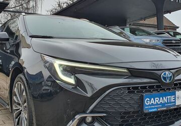 Toyota Corolla 153.000 km 21.490 &euro; Dortmund 44145