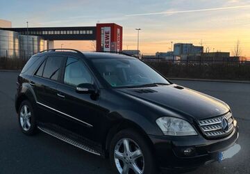 Mercedes-Benz ML 320 328.765 km 7.900 &euro; Dortmund 44328