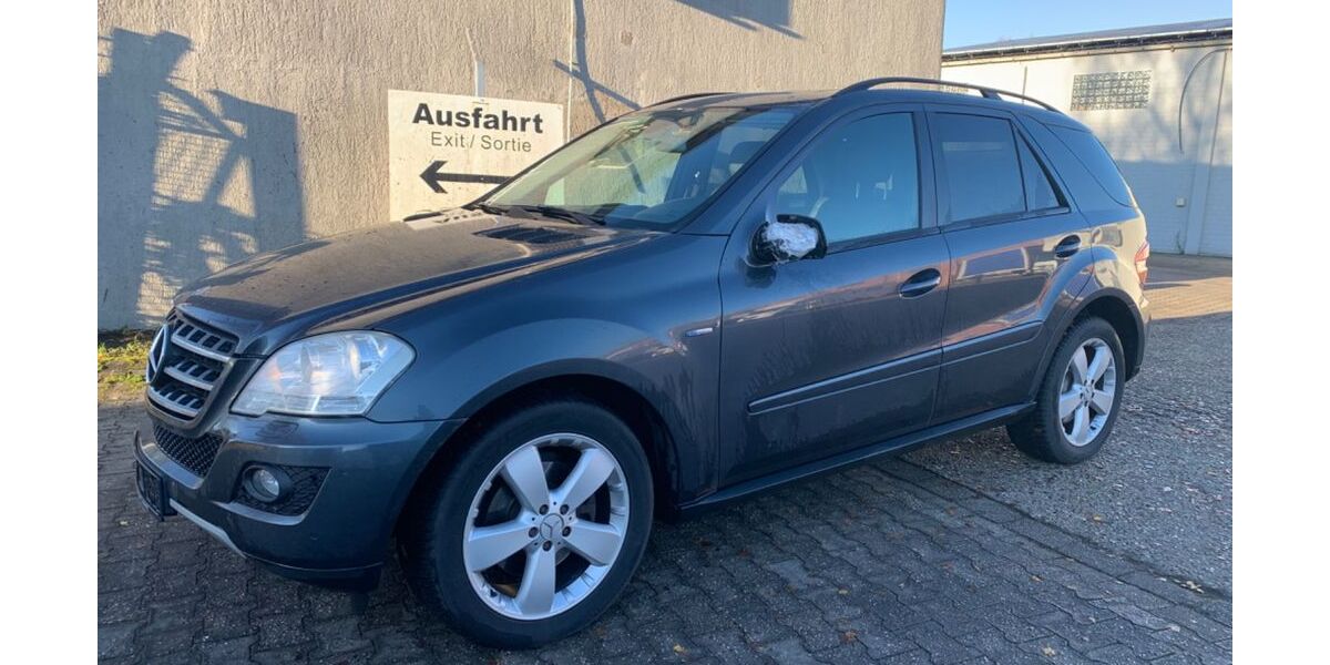 Mercedes-Benz ML 300 348.500 km 5.999 &euro; Gelsenkirchen 45881