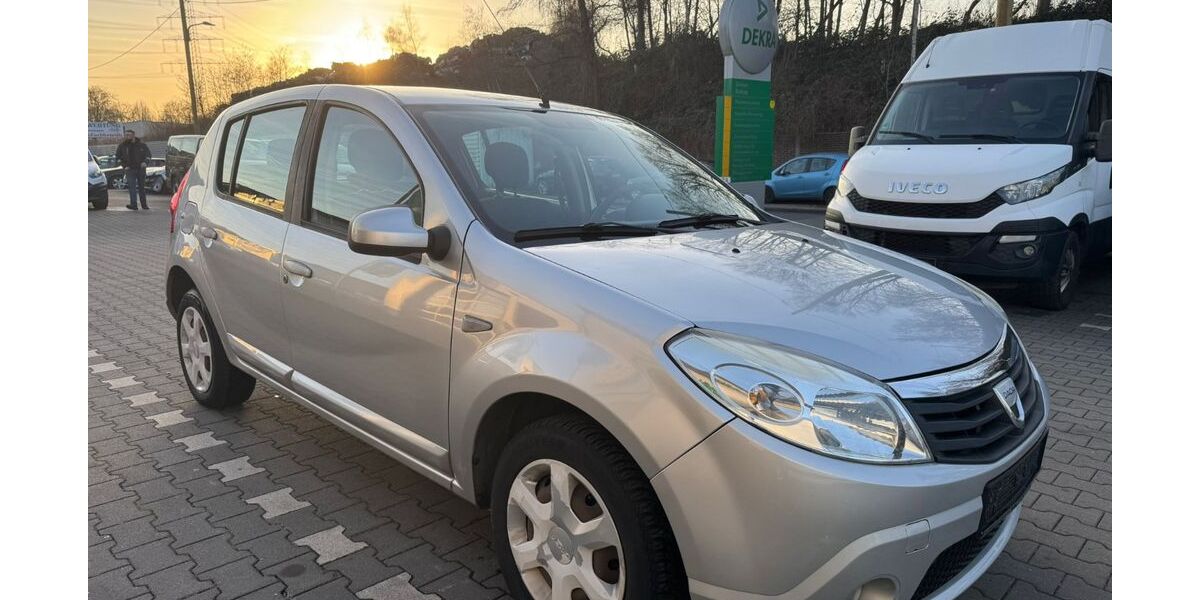 Dacia Sandero 179.000 km 2.390 &euro; Bottrop 46238