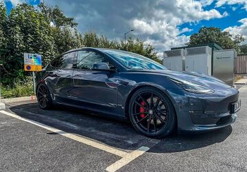 Tesla Model 3 61.790 km 28.900 &euro; Gevelsberg 58285