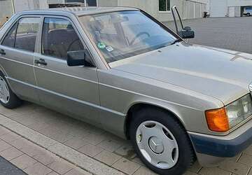 Mercedes-Benz 190 211.000 km 5.000 &euro; Essen 45329