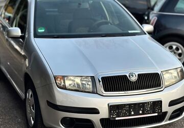 Skoda Fabia 149.000 km 2.490 &euro; Essen 45145