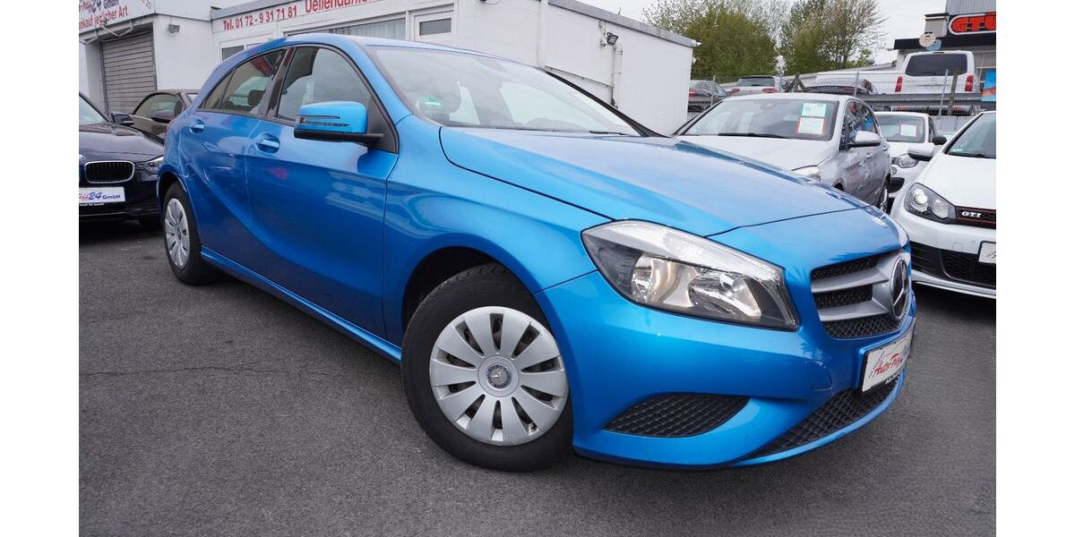 Mercedes-Benz A 180 7.400 km 15.990 &euro; Wuppertal 42109