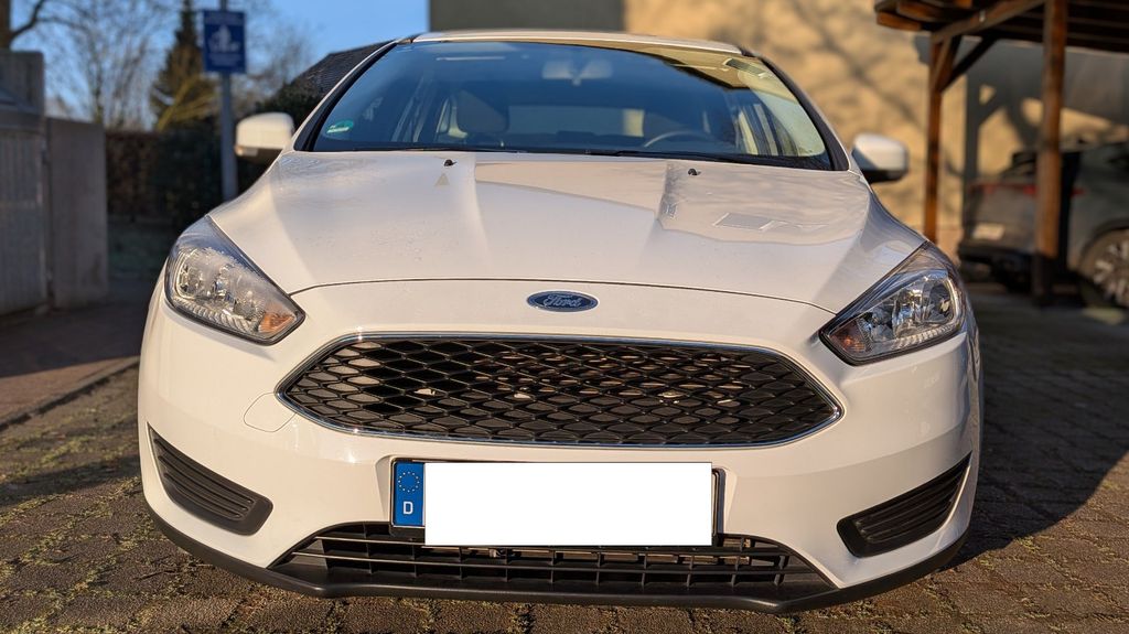 Ford Focus 24.500 km 8.250 &euro; Essen 45307