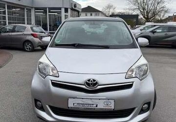 Toyota Verso-S 81.611 km 9.900 &euro; Datteln 45711
