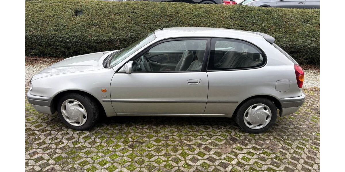 Toyota Corolla 157.500 km 2.800 &euro; Mülheim a.d. Ruhr 45475