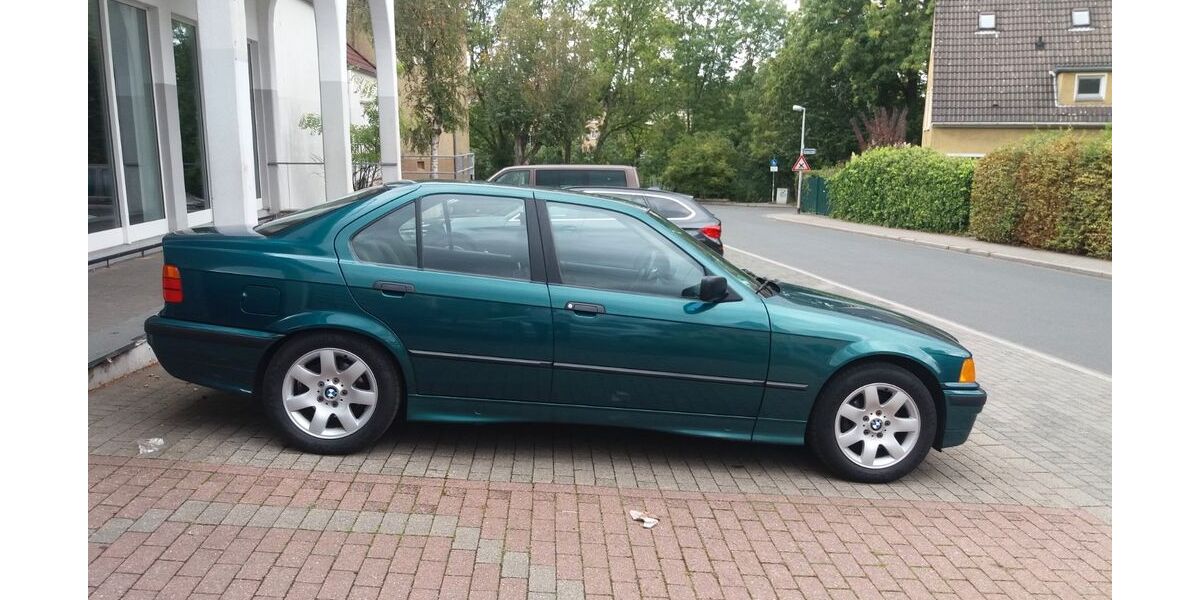 BMW 320 270.000 km 3.900 &euro; Mülheim / Ruhr 45472