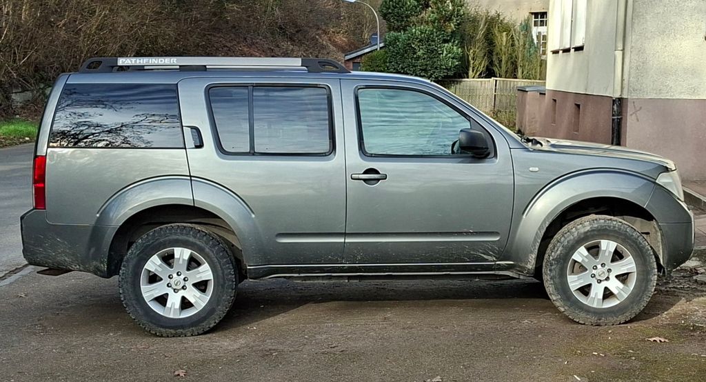Nissan Pathfinder 315.000 km 4.299 &euro; Dorsten 46284