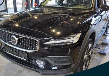 Volvo V60 Cross Country 39.562 km 34.950 &euro; Essen-Kray 45309