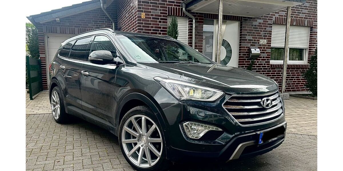Hyundai Grand Santa Fe 212.000 km 13.000 &euro; Selm 59379