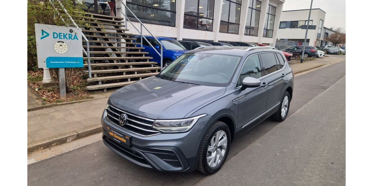 VW Tiguan Allspace 40.216 km 32.555 &euro; Essen 45307