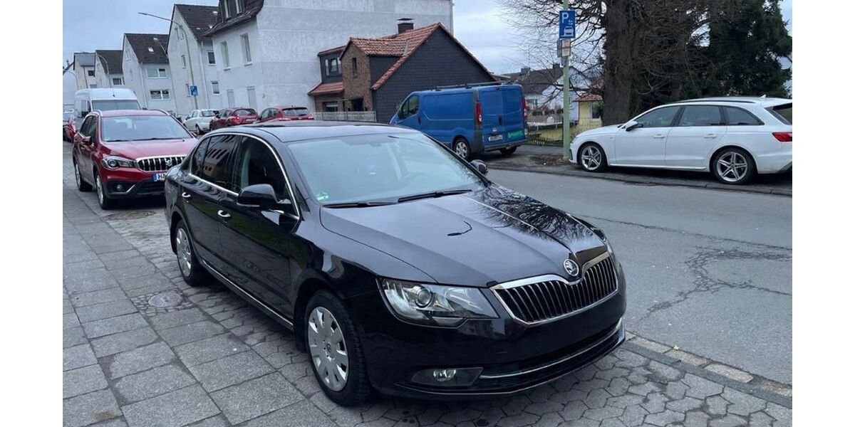 Skoda Superb 197.000 km 8.200 &euro; Hagen 58135