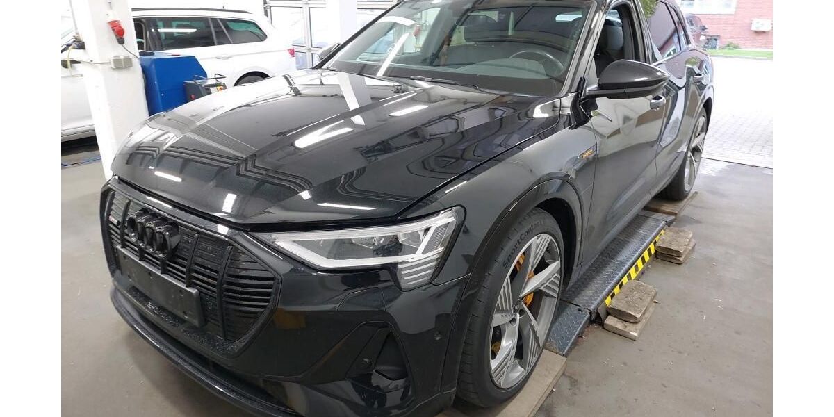 Audi e-tron 37.326 km 33.720 &euro; Hagen 58091