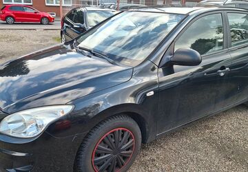 Hyundai i30 86.000 km 3.290 &euro; Oberhausen 46149
