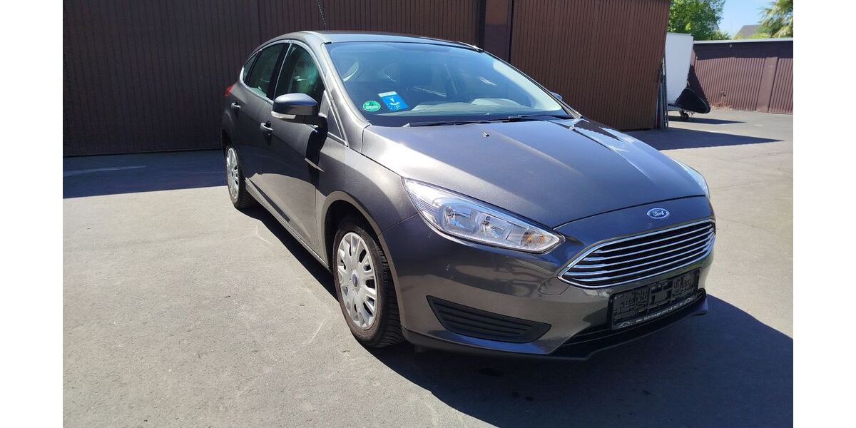 Ford Focus 79.500 km 6.680 &euro; Dortmund 44143