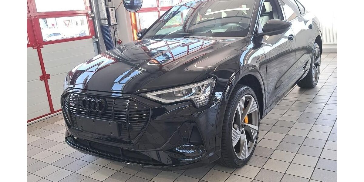 Audi e-tron 44.937 km 32.455 &euro; Hagen 58091