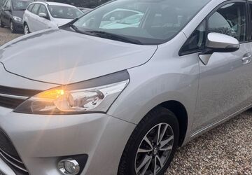 Toyota Verso 99.000 km 10.999 &euro; Essen 45355