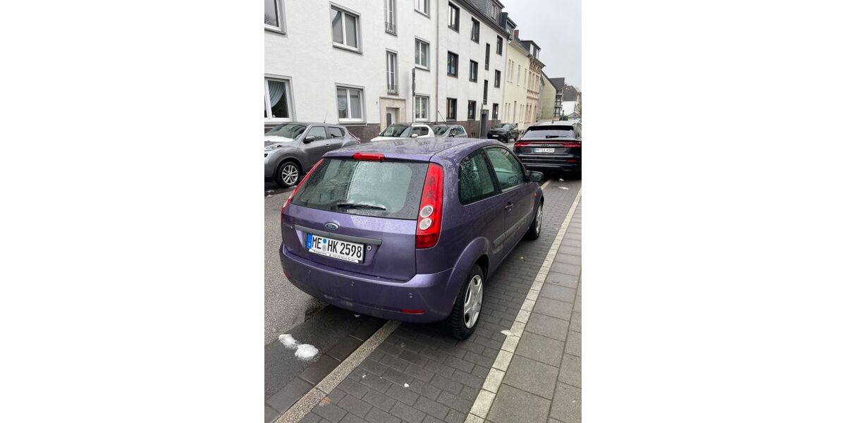 Ford Fiesta 107.000 km 2.500 &euro; Velbert 42549
