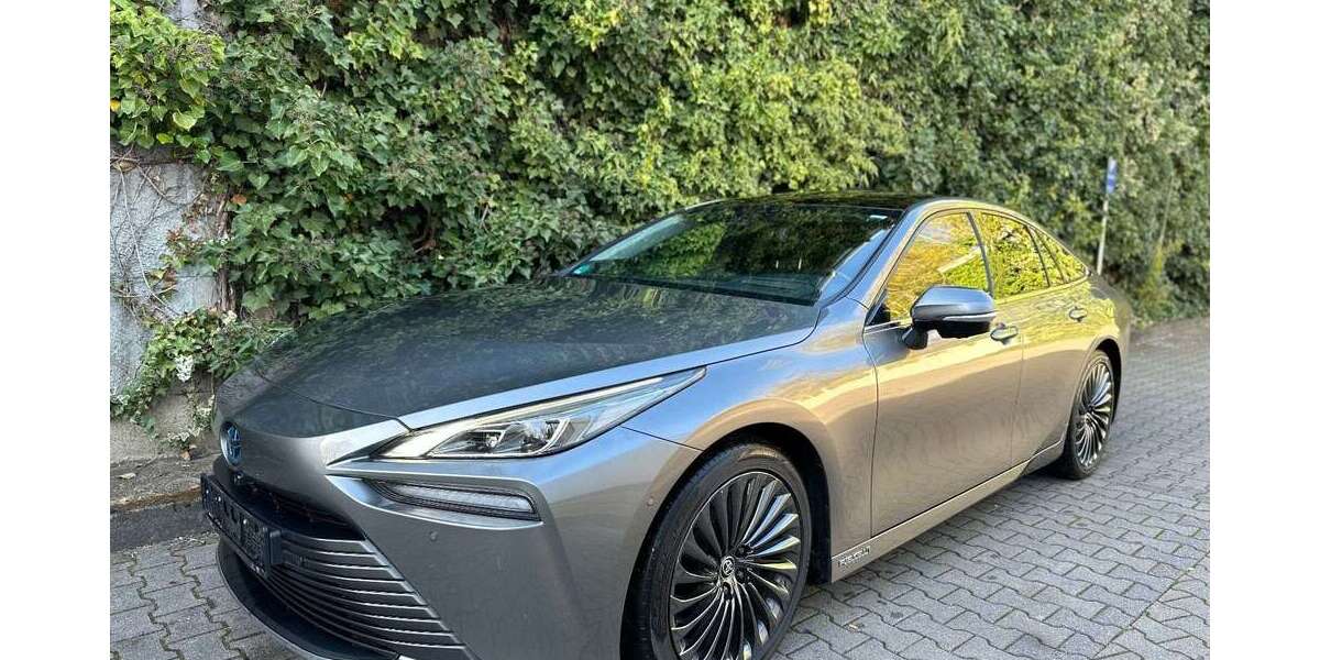 Toyota Mirai 92.000 km 12.490 &euro; Wuppertal 42281