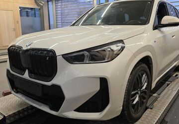 BMW iX1 32.369 km 36.685 &euro; Hagen 58091