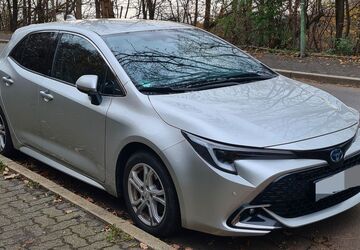 Toyota Corolla 27.400 km 24.990 &euro; Hagen 58135