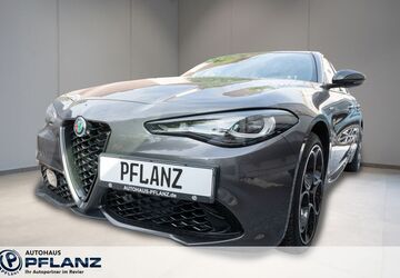 Alfa Romeo Giulia 15.281 km 42.590 &euro; Dortmund 44263