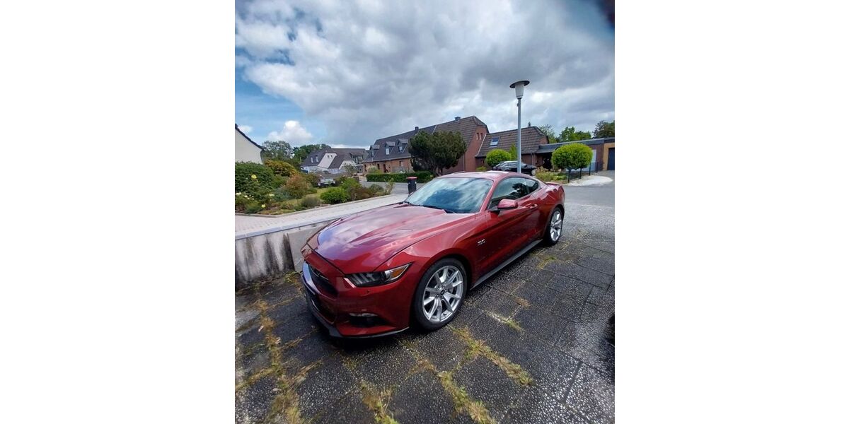 Ford Mustang 40.000 km 22.999 &euro; Datteln 45711