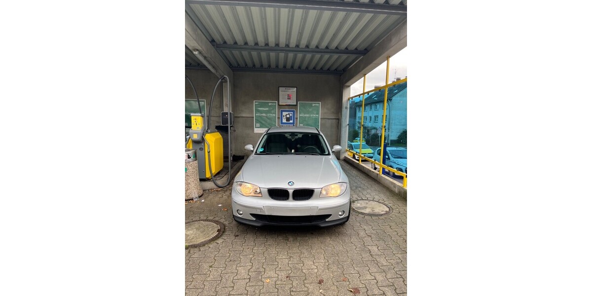 BMW 1er 193.000 km 3.299 &euro; Wuppertal 42275