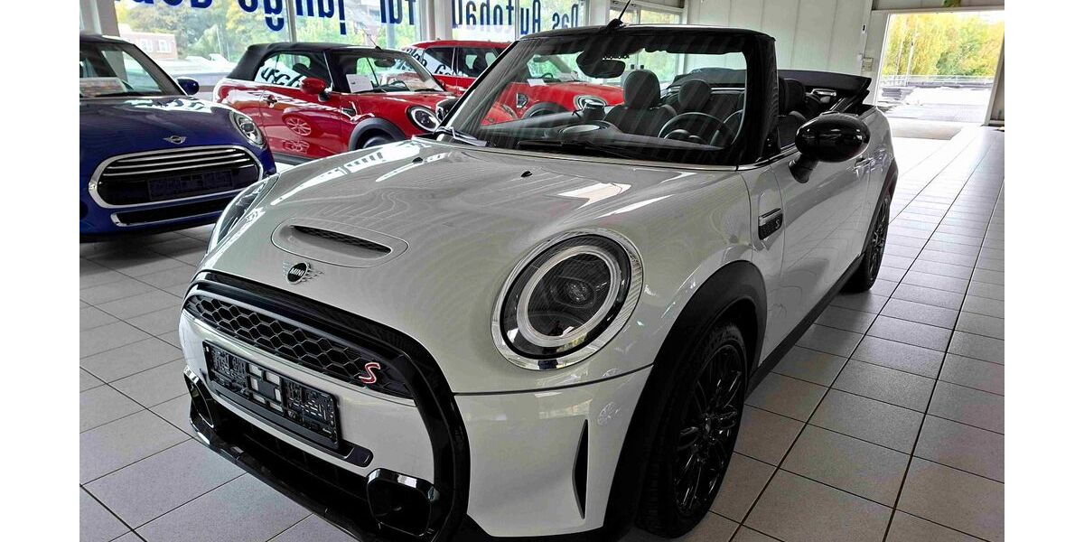 Mini Cooper S Cabrio 1.900 km 31.800 &euro; Essen 45139