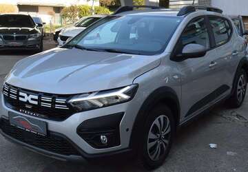 Dacia Sandero 90.000 km 11.750 &euro; Mülheim 45473