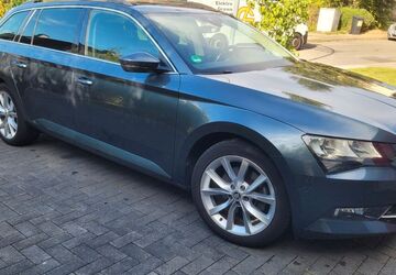 Skoda Superb 102.000 km 16.300 &euro; Bochum 44869