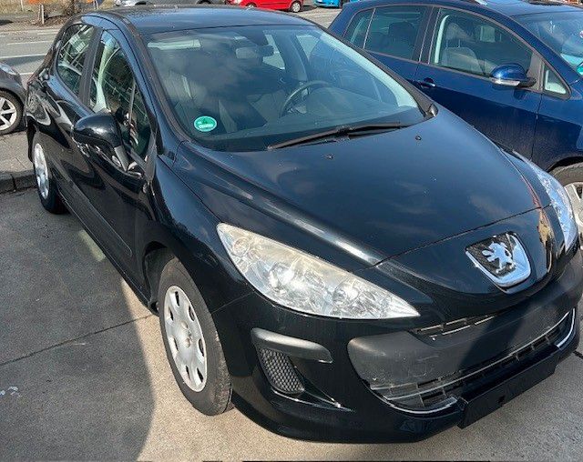Peugeot 308 146.100 km 2.590 &euro; Wuppertal 42289