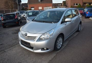 Toyota Verso 51.100 km 11.980 &euro; Oberhausen 46145
