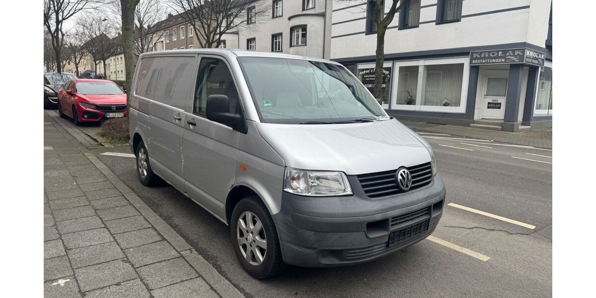 VW T5 Transporter 308.000 km 2.490 &euro; Recklinghausen 45665